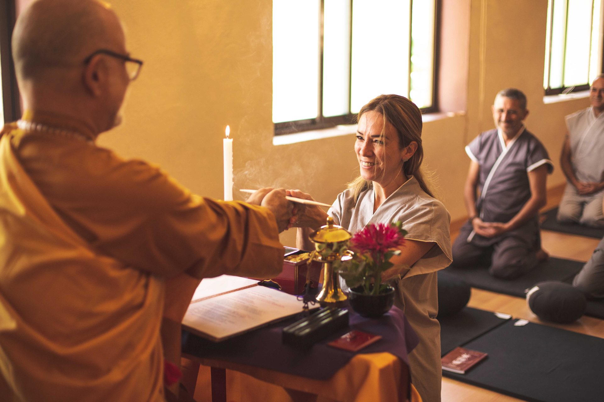 Imagen de portada de Ceremonia de Transmisión de los Preceptos de Bodhisattva