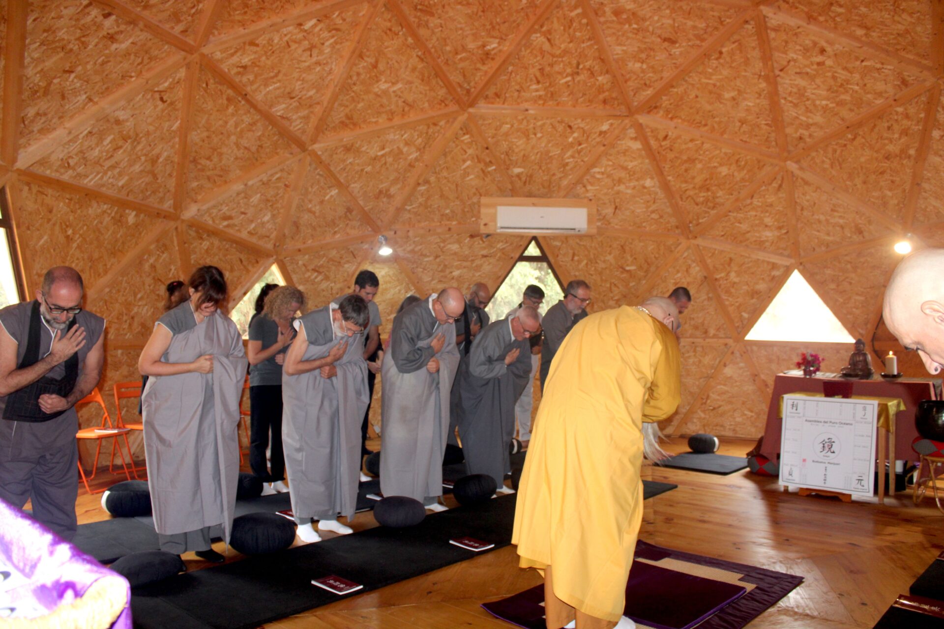 Imagen de portada de Ofrecer méritos por las personas enfermas y fallecidas